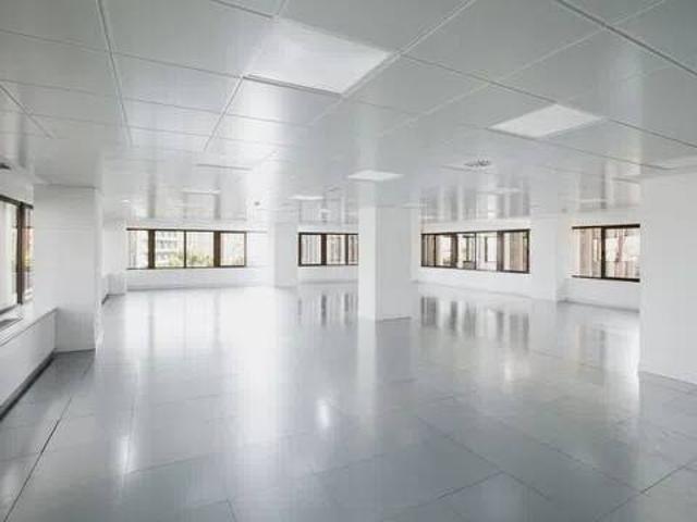 Local Comercial en alquiler en Castilla, Madrid