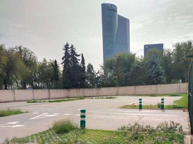 Local Comercial en alquiler en Valverde, Madrid