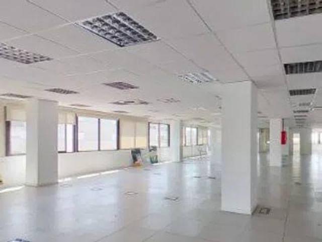 Local Comercial en alquiler en Valverde, Madrid