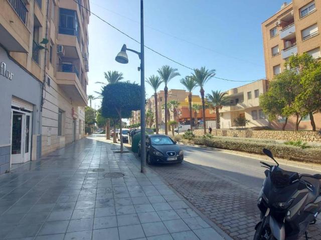 Local Comercial en alquiler en El Ejido, Andalucía