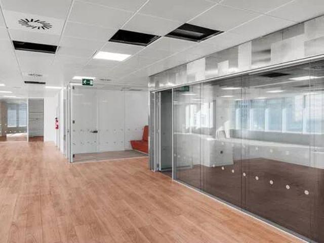Local Comercial en alquiler en Castilla, Madrid
