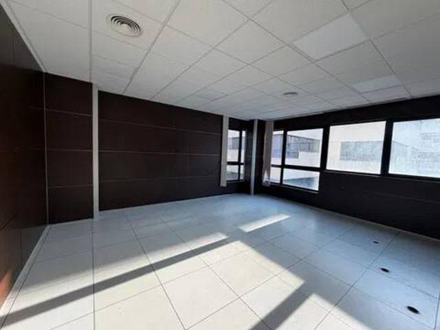 Local Comercial en alquiler en Villa de Vallecas, Madrid