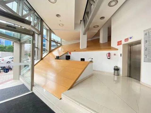 Local Comercial en alquiler en Simancas, Madrid