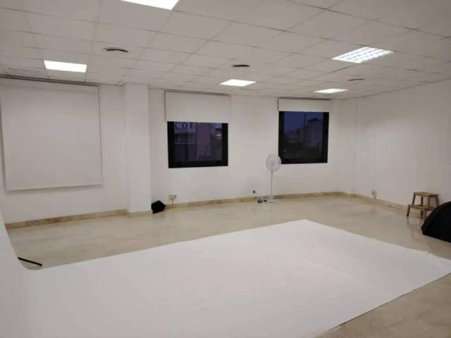 Local Comercial en alquiler en Mairena Del Aljarafe, Andalucía