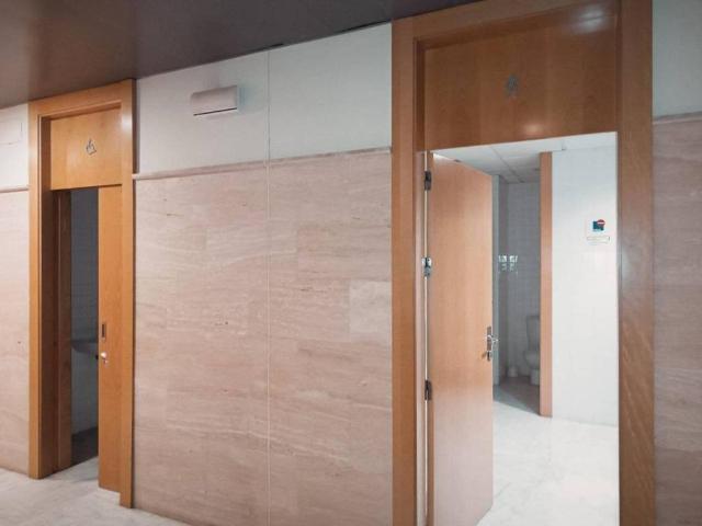 Local Comercial en alquiler en Ciudad Expo, Mairena Del Aljarafe