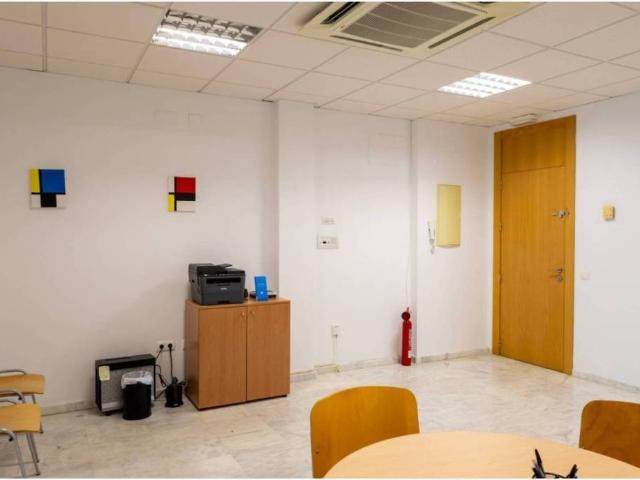 Local Comercial en alquiler en Mairena Del Aljarafe, Andalucía