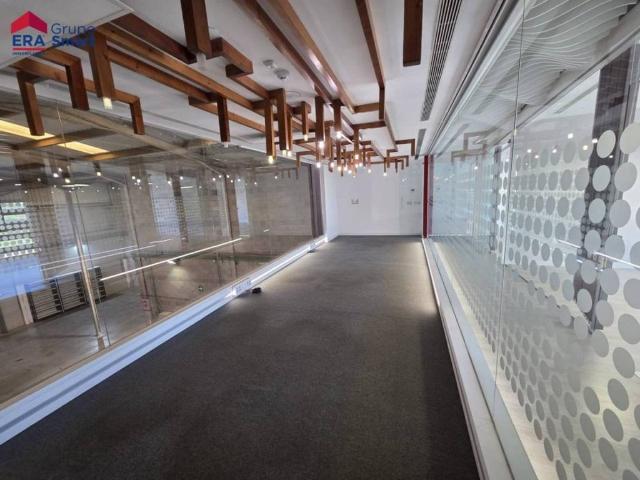 Local Comercial en alquiler en Mairena Del Aljarafe, Andalucía