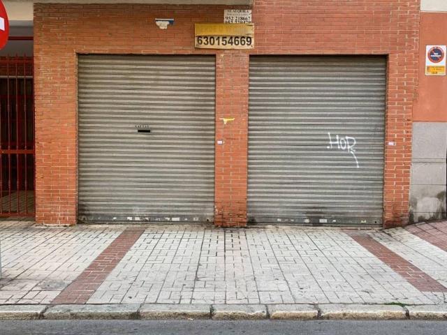Local Comercial en alquiler en Málaga, El Molinillo