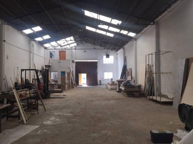 Local Comercial en alquiler en Manises