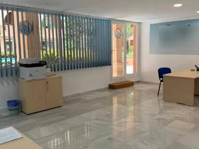 Local Comercial en alquiler en Nueva Andalucía, Costa del Sol Occidental