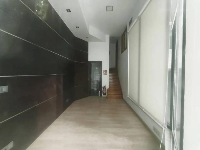 Local Comercial en alquiler en As Lagoas, Ourense