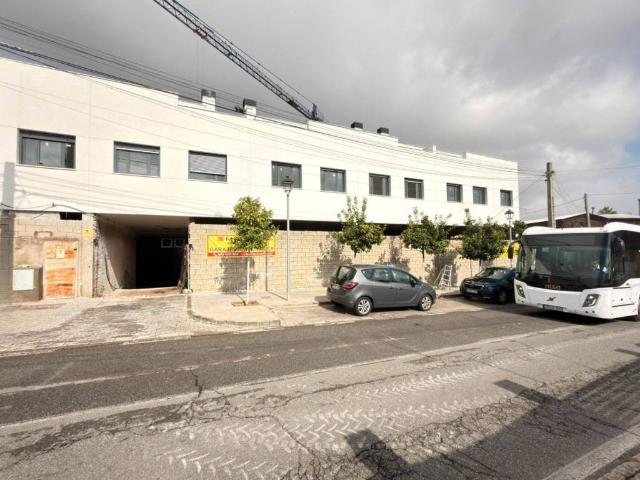 Local Comercial en alquiler en Palomares Del Río, Andalucía