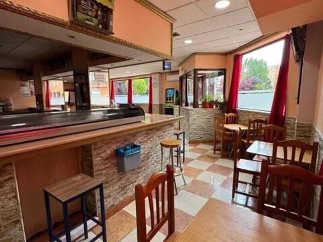 Local Comercial en alquiler en Parla, Madrid