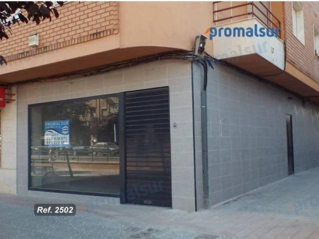 Local Comercial en alquiler en Puente Genil, Andalucía