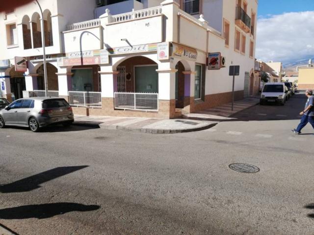 Local Comercial en alquiler en Roquetas De Mar