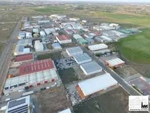 Local Comercial en alquiler en Salteras, Andalucía
