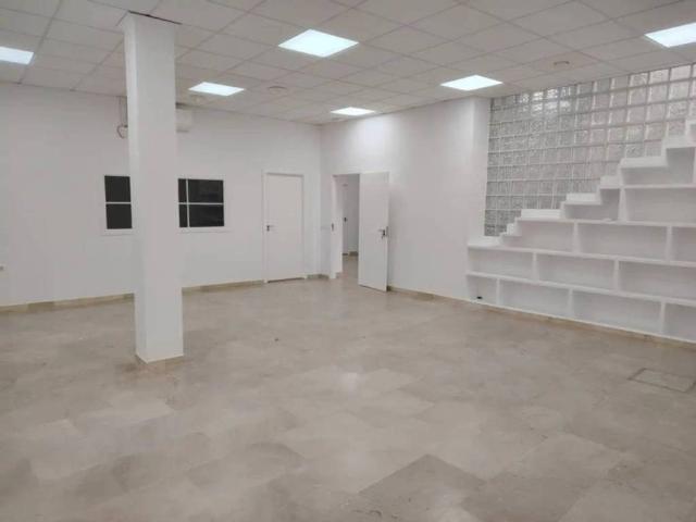 Local Comercial en alquiler en Sanlúcar La Mayor, Andalucía