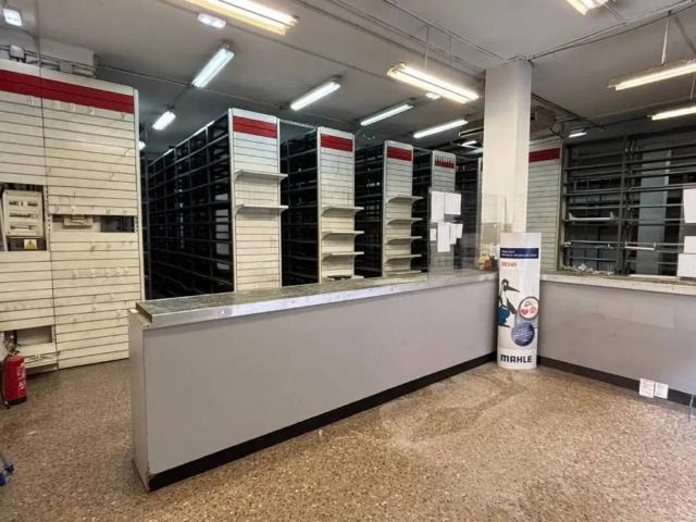 Local Comercial en alquiler en Barcelonès, Catalunya