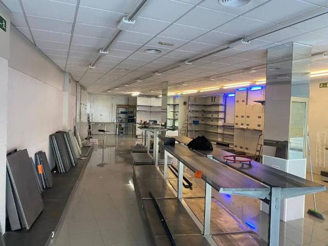 Local Comercial en alquiler en Baix Llobregat, Catalunya