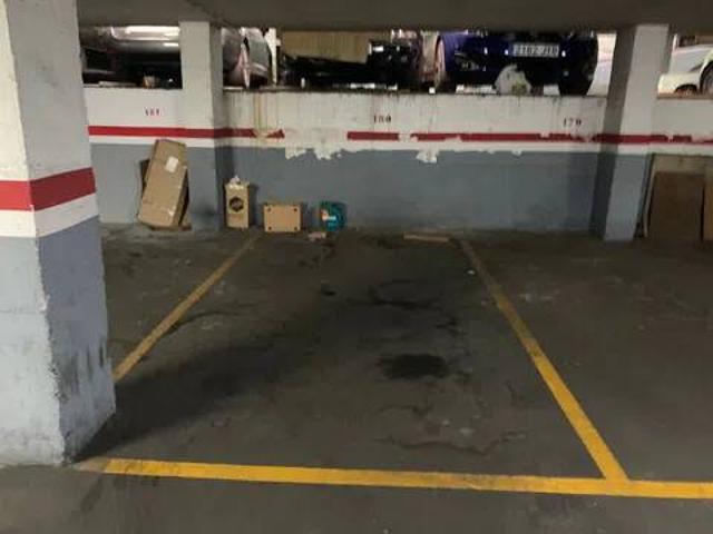 Local Comercial en alquiler en Vinyets i Molí Vell, Baix Llobregat