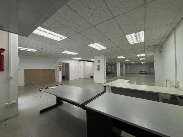 Local Comercial en alquiler en Centre, Baix Llobregat