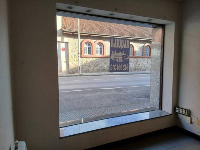Local Comercial en alquiler en Sarón, Santa María De Cayón