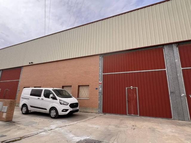 Local Comercial en alquiler en Santovenia De Pisuerga, Castilla y León