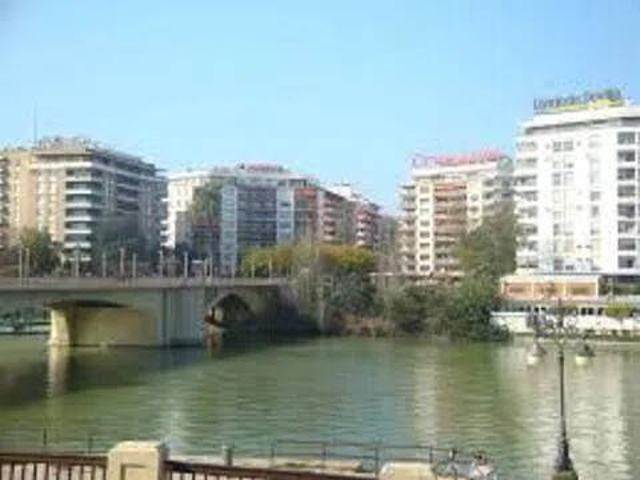 Local Comercial en alquiler en Triana, Sevilla
