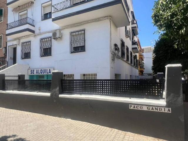 Local Comercial en alquiler en San Pablo-Santa Justa, Sevilla