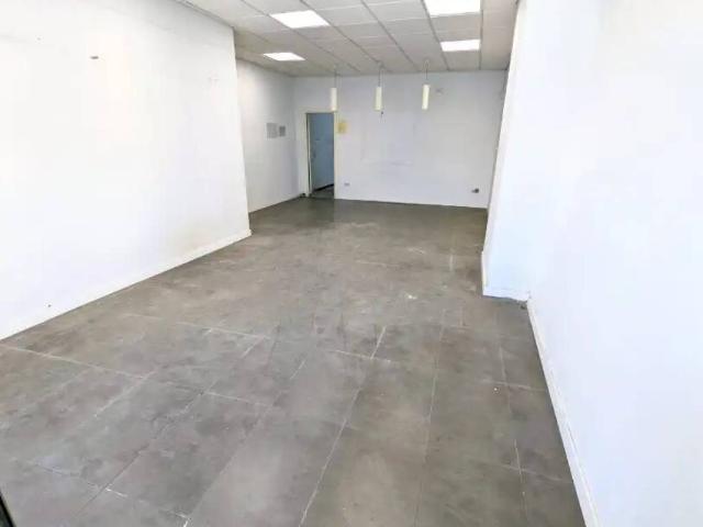 Local Comercial en alquiler en Cerro-Amate, Sevilla