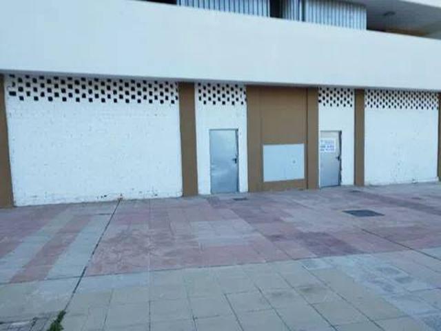 Local Comercial en alquiler en Tomares, Andalucía