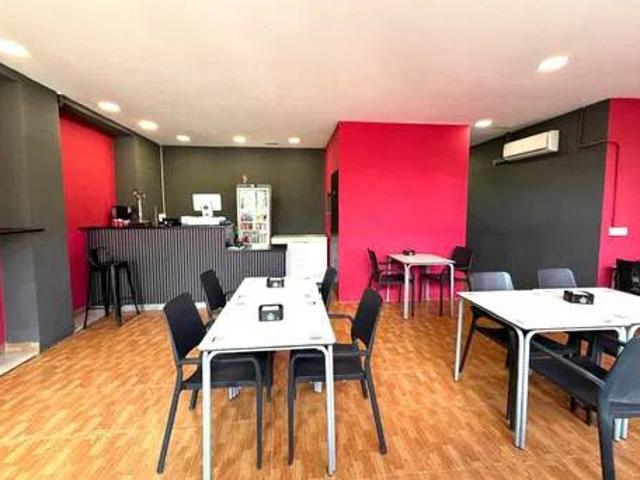 Local Comercial en alquiler en Sport Aljarafe, Tomares