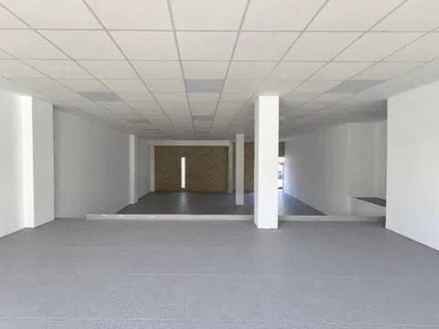 Local Comercial en alquiler en Tomares, Andalucía
