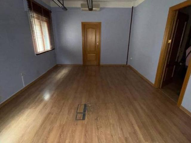 Local Comercial en alquiler en Úbeda, Andalucía