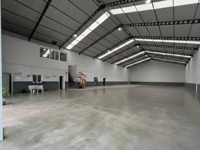 Local Comercial en alquiler en Utrera, Andalucía