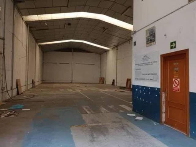 Local Comercial en alquiler en Villares De La Reina, Castilla y León