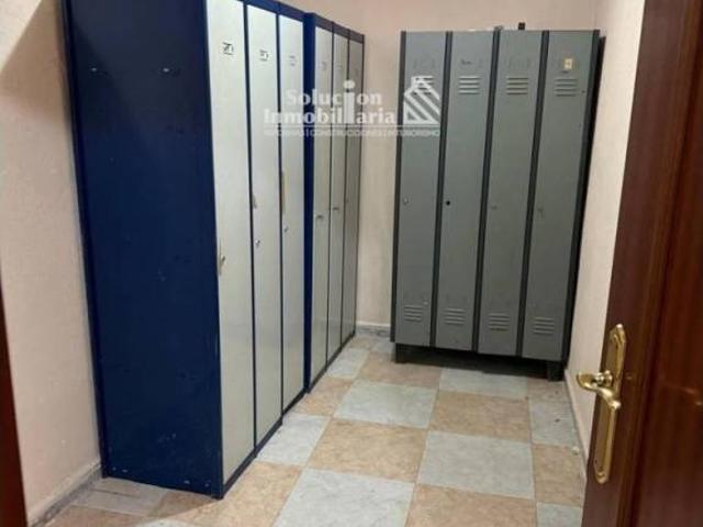 Local Comercial en alquiler en Villares De La Reina, Castilla y León