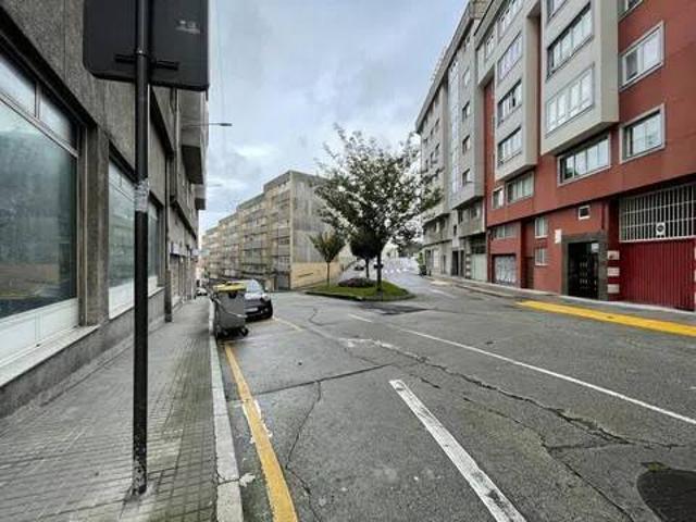Local Comercial en venta en Monelos, A Coruña