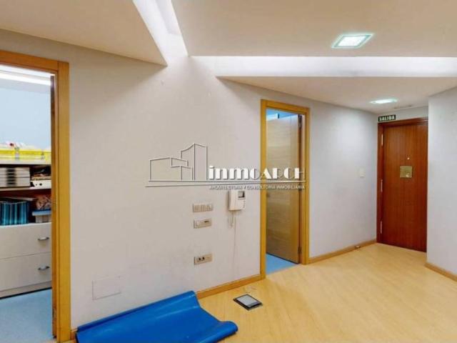 Local Comercial en venta en A Coruña, Galicia