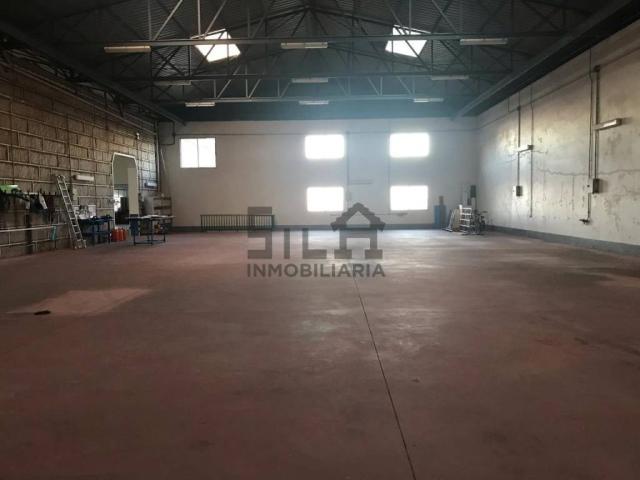 Local Comercial en venta en A Merca