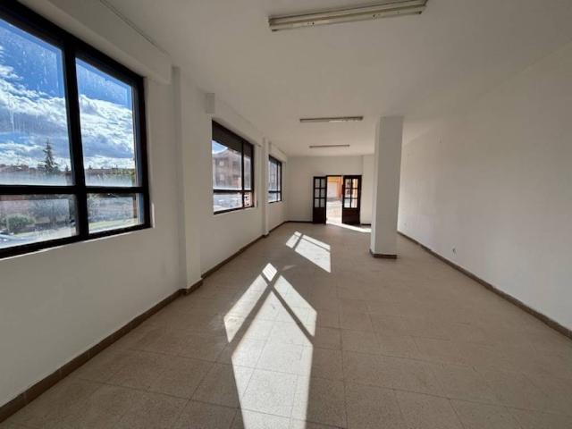 Local Comercial en venta en Barrio de Jóse Gómez Briz, Aguilar De Campoo