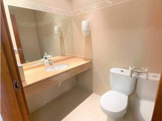 Local Comercial en venta en Comarca de la Vega de Granada, Andalucía