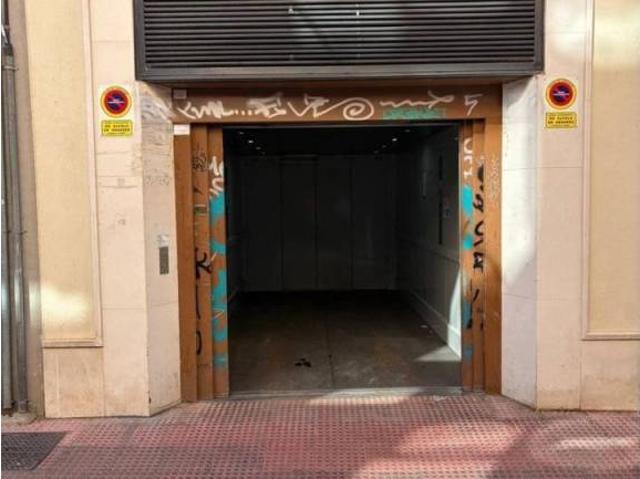 Local Comercial en venta en Alcalá De Henares, Madrid