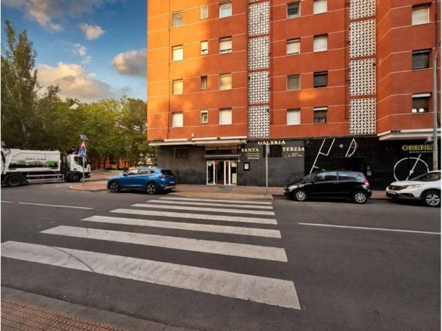 Local Comercial en venta en Alcalá De Henares, Madrid