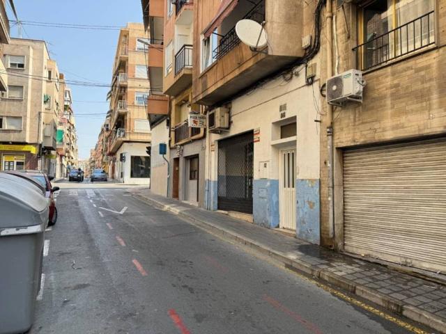 Local Comercial en venta en les Carolines Baixes, l'Alacantí