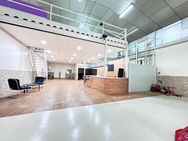 Local Comercial en venta en Almendralejo