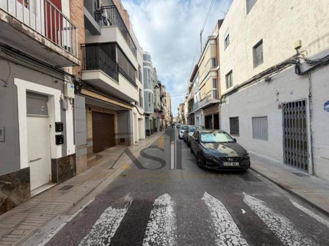 Local Comercial en venta en Alzira, València / Valencia