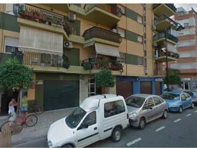 Local Comercial en venta en Alzira, València / Valencia