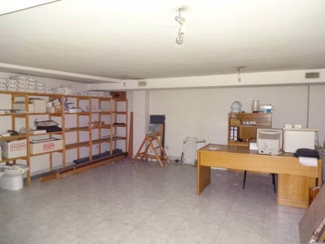 Local Comercial en venta en Ames, Santiago