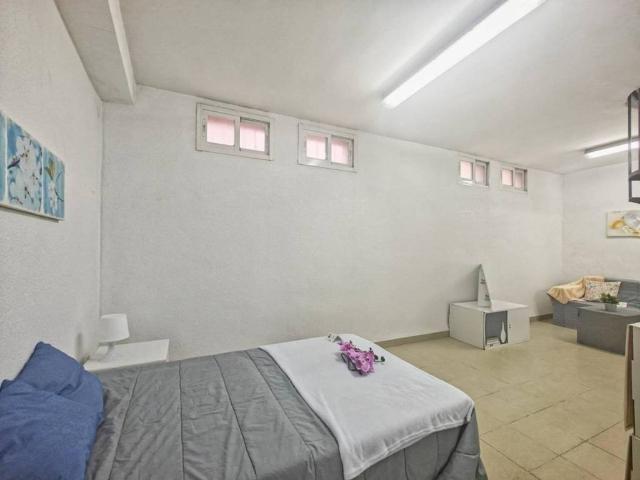 Local Comercial en venta en Santa Juliana, Comarca de la Vega de Granada
